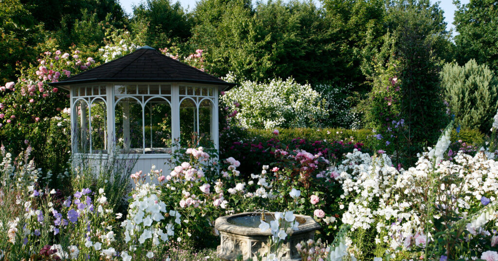 Englischer Pavillon im Rosengarten