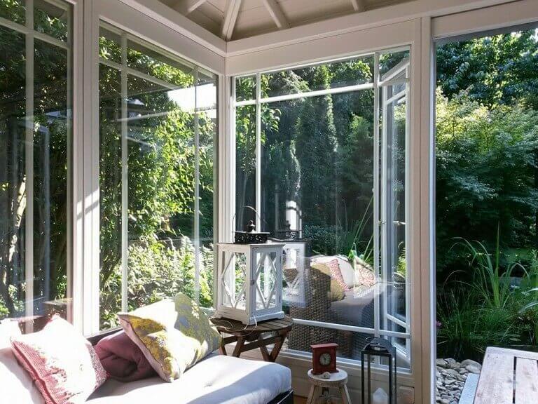 Der moderne & handgefertigte Holzpavillon zum Verlieben